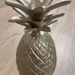 Decorative Pineapple Candle Holder (metal)