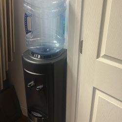 Water cooler