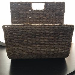Magazine/book/towel Storage hyacinth weave