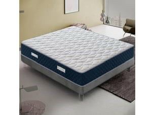 4 Used Queen-Size Mattresses – Very Good Condition