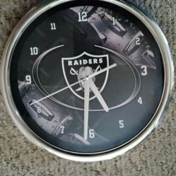 Las Vegas Raiders Clock