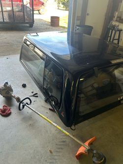 Camper shell