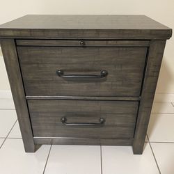 2 Drawer Night Stand/End Table