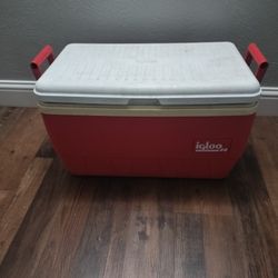 48 Quart Igloo Cooler 