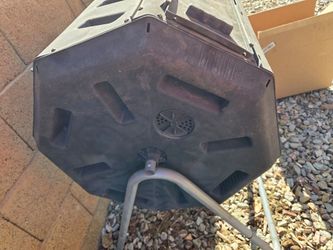 Rotating compost bin