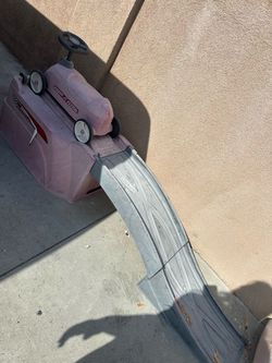 Radio Flyer Pink Kids Ride-On Car