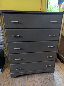 5-Drawer Dresser Dark Brown