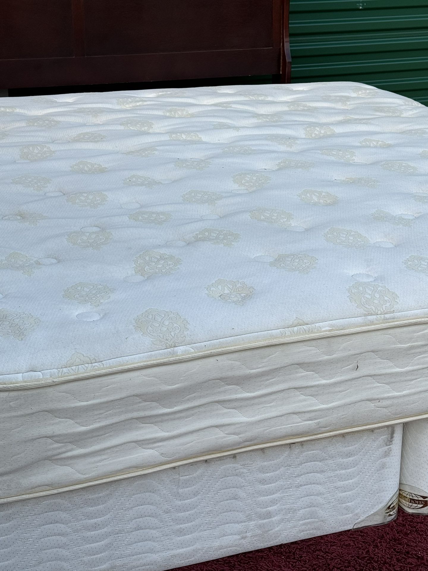 USED KING SIZE MATTRESS WITH BOX SPRINGS DELIVERY AVAILABLE