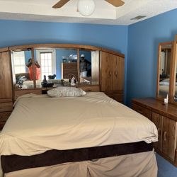 King Size Wall Unit Bedroom Set