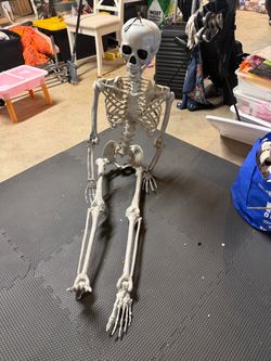 5FT Michaels Posable Skeleton Halloween Decoration – Light-Up Red Eyes