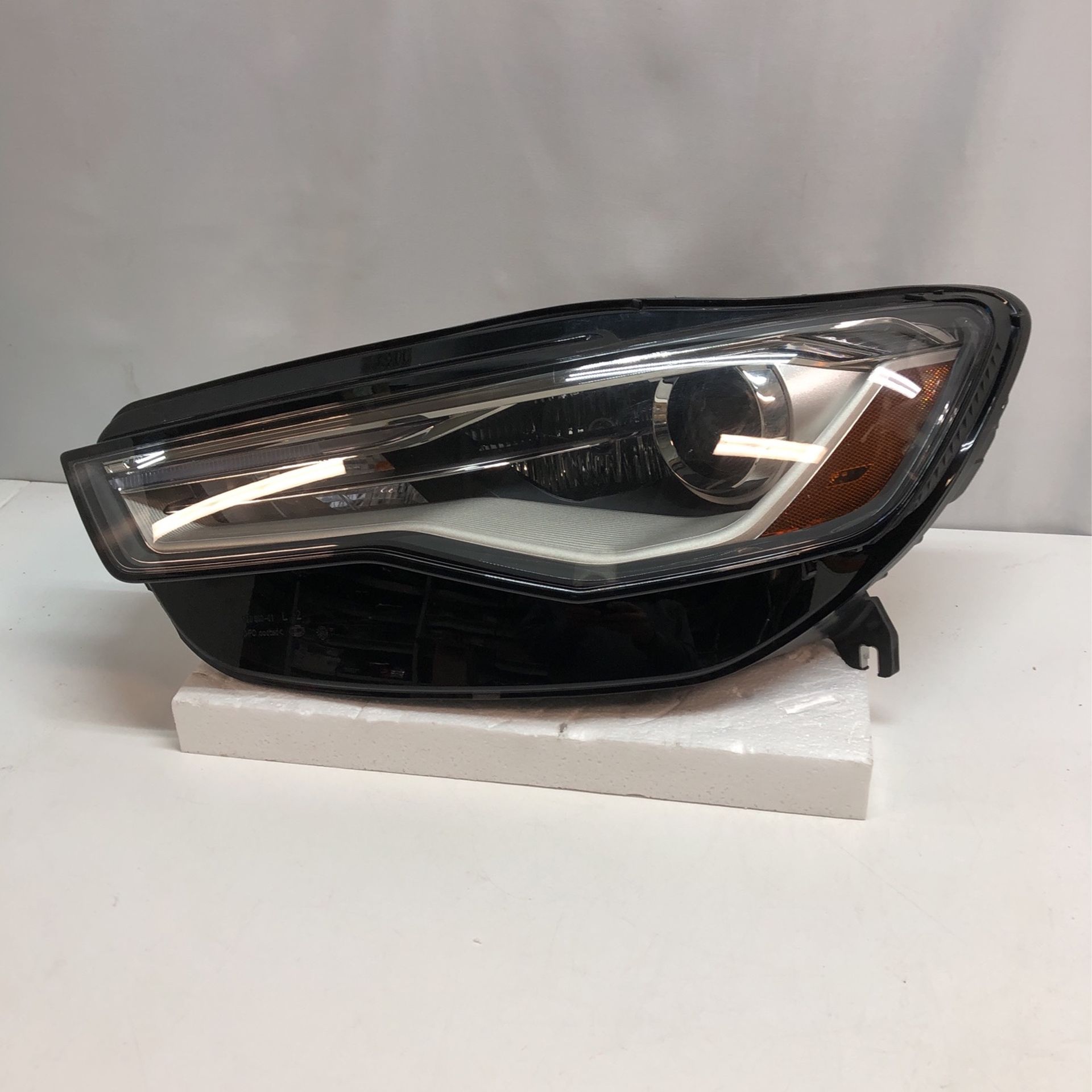 2016-2018 Audi A6 Left Headlight