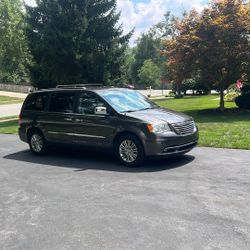2015 Chrysler Town & Country