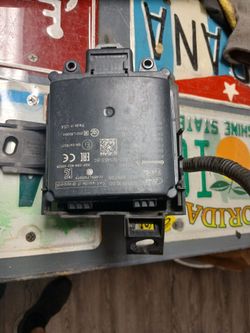 20-23 Ford Explorer Rear Right BindSpot Sensor W bracket