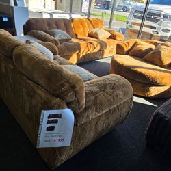 Large Plush Sofa Loveseat with swivel chair 🚚WE DELIVER🚚