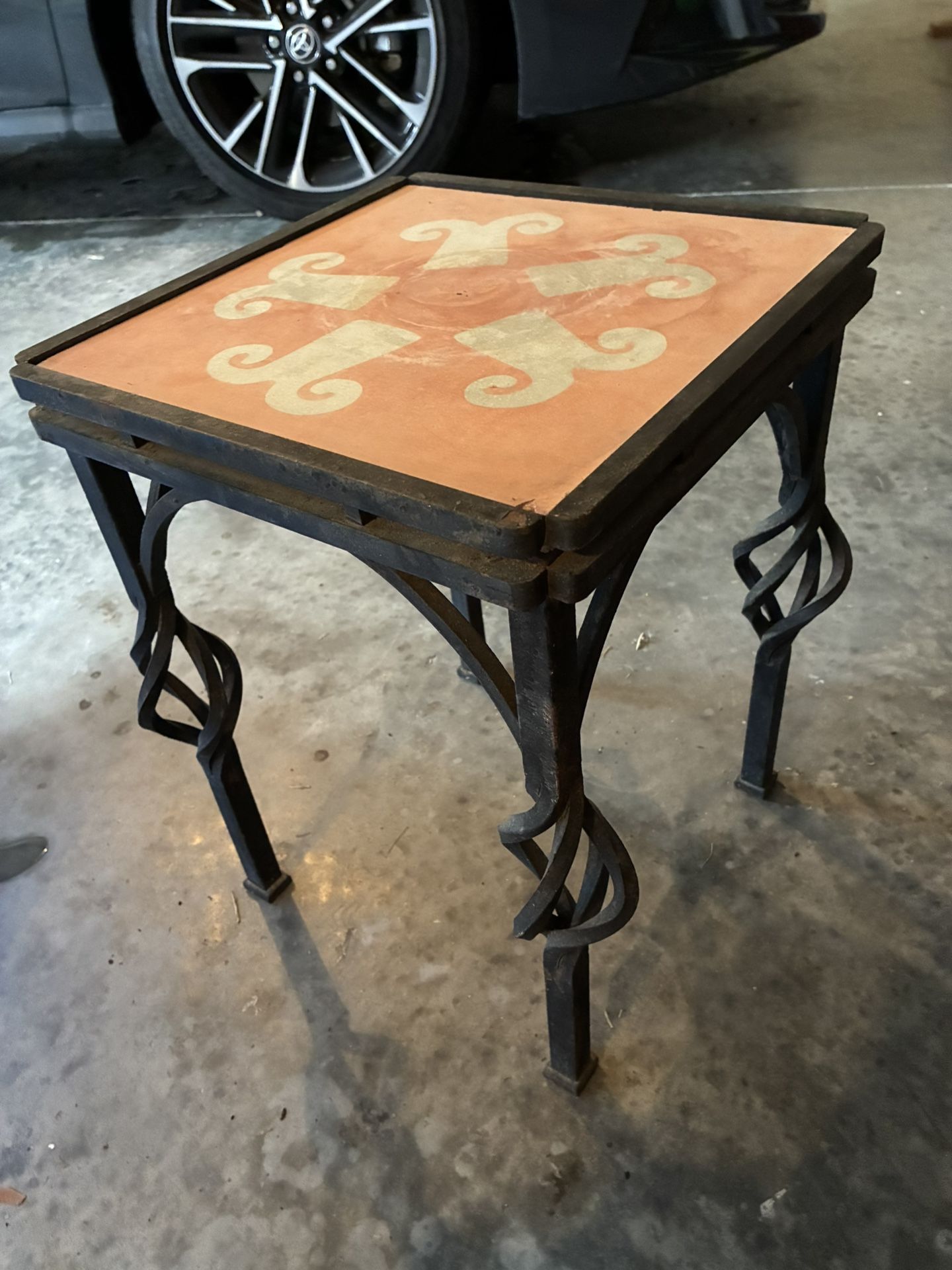 Unique Table 13x13x17 In