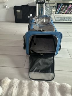 Pet Carrier With Wheels 