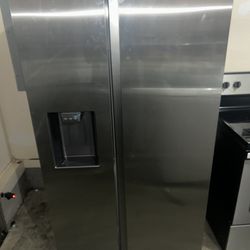 Refrigerator 