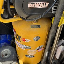 15 Gal Dewalt Compressor 