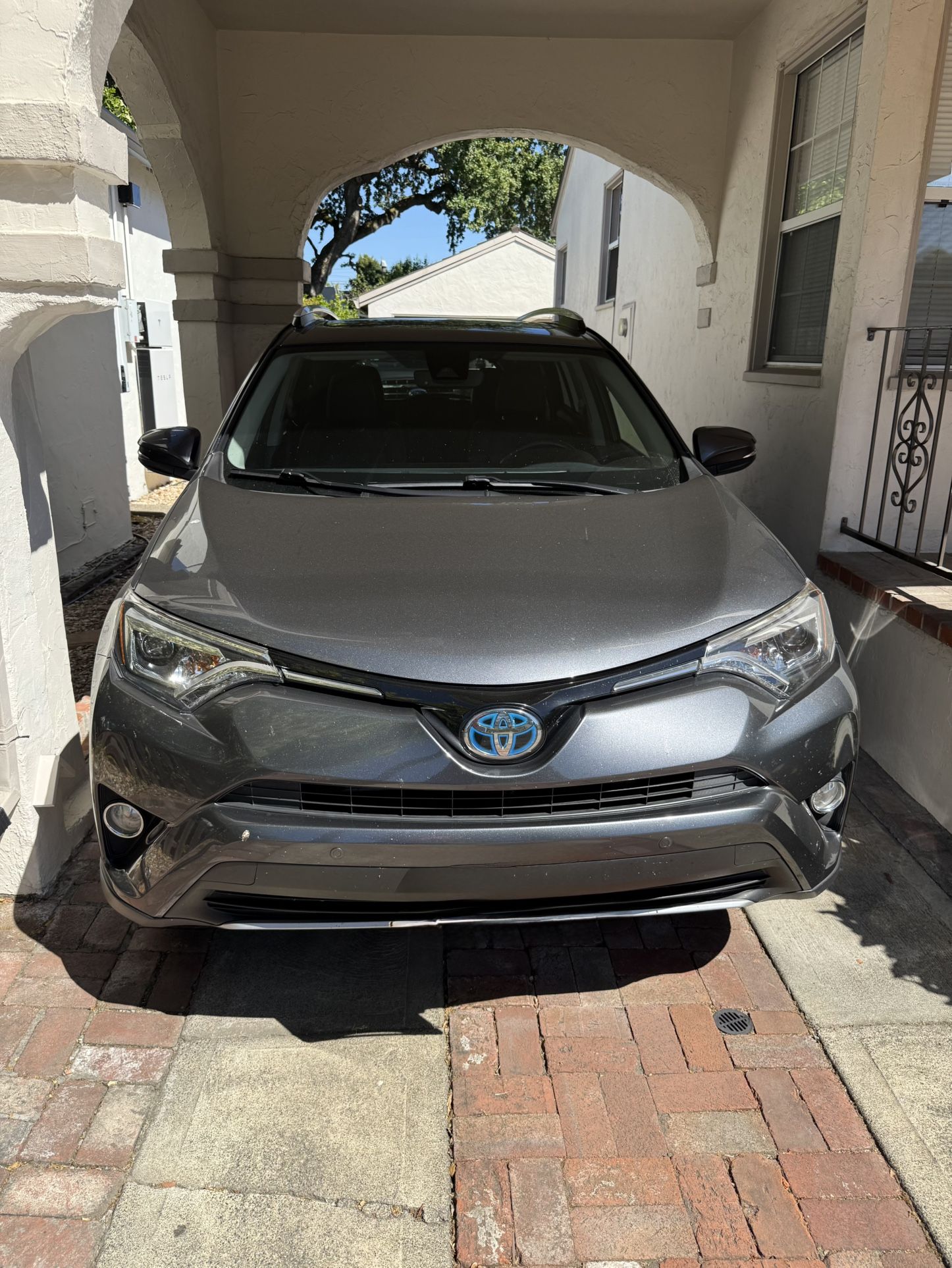 2016 Toyota RAV4-Hybrid