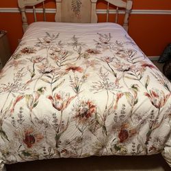 Solid Wood Floral Bedroom Set