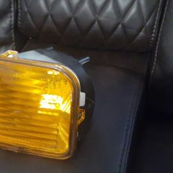 Hummer H3 Front driver signal lamp - 2006 - 2011 Hummer H3