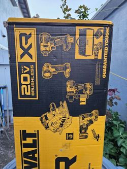 DEWALT XR COMBO KIT NEW