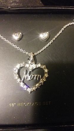 Silver crystals mom necklace with matchingearring
