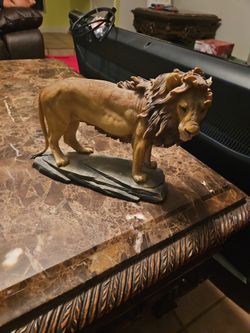 Hard Plastic Lion Figuring Decor