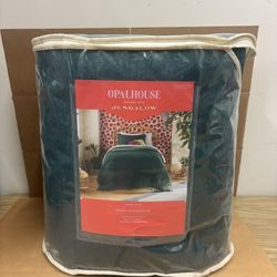 New Twin/Twin XL Tassel Trim Crinkle Comforter Set Green