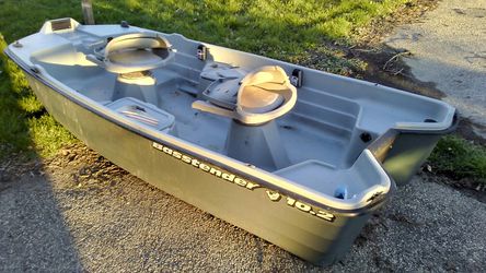 Basstender 10.2 fishing boat with motor & accessories $500 OBO for Sale in  Harvard, IL - OfferUp