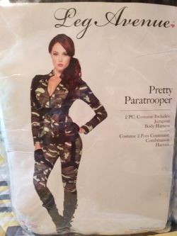 Pretty paratrooper