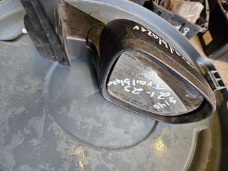 Chevy trailblazer right mirror oem