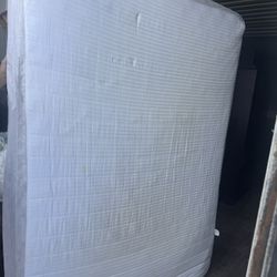 Full Size Mattress And Box Spring