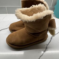 UGG Boots Youth Size 2