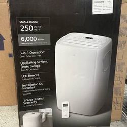 LG 6,000 BTU Portable Air Conditioner (LP0621WSR)