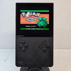 Analogue Pocket in Black