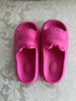 Women's home slippers