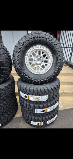 17" KMC w/  33" Toyo MT Open Country