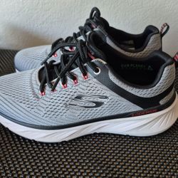 Skechers Sneakers – Great Condition