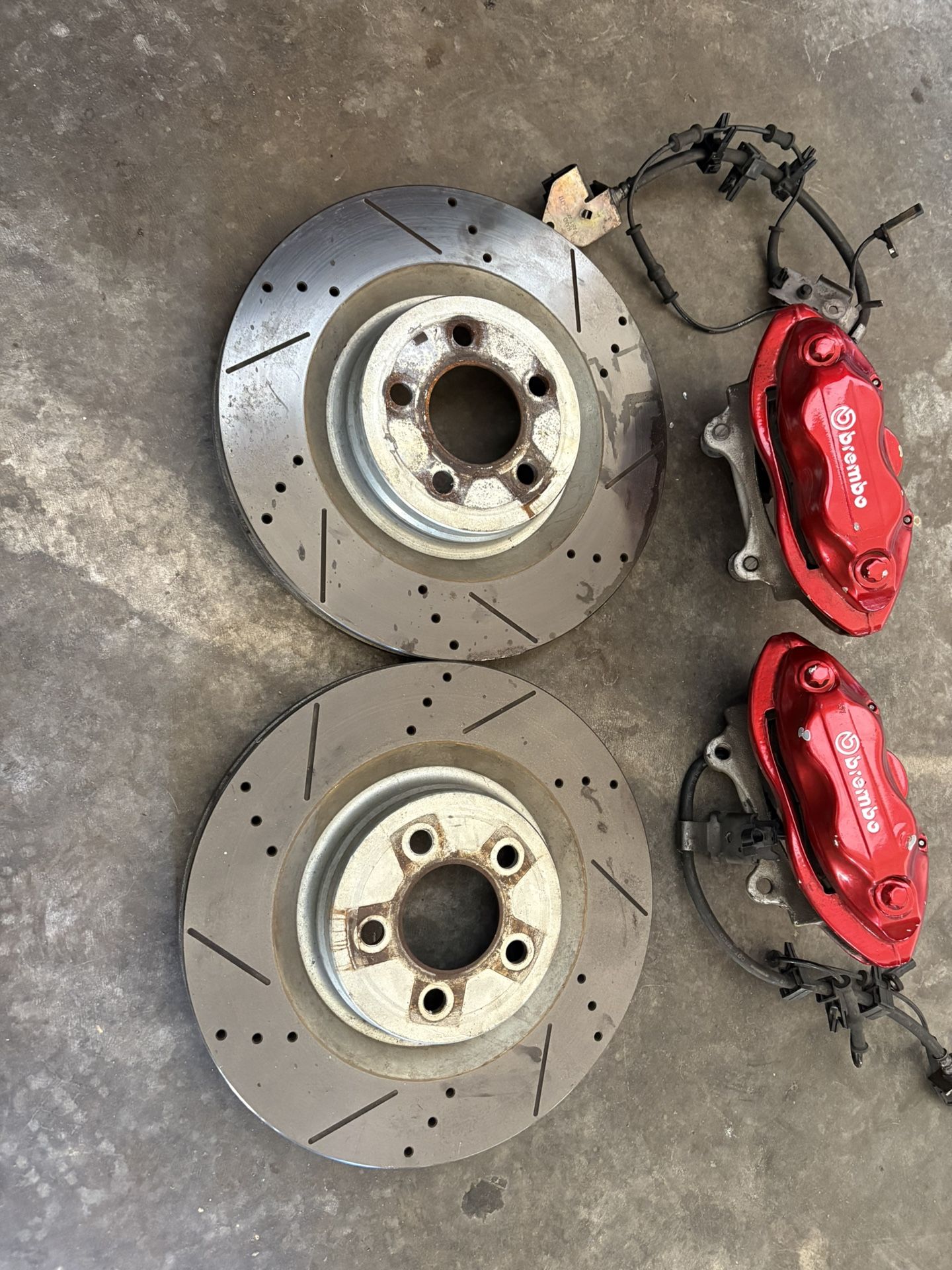 Chrysler 300 Srt8 brembo brakes caliper’s and rotors