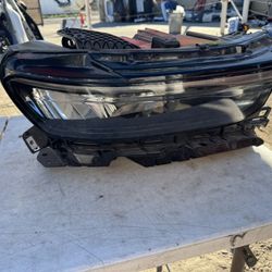 Jeep Grand Cherokee Right Headlight Oem