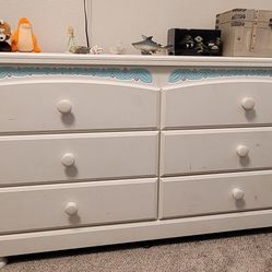 White 6 drawer dresser