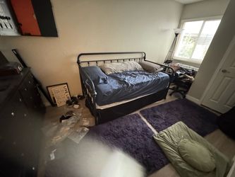 Twin bedroom set
