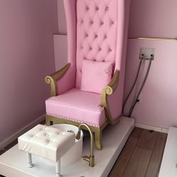 Designer Chairs & Stations / Pedicure Platforms