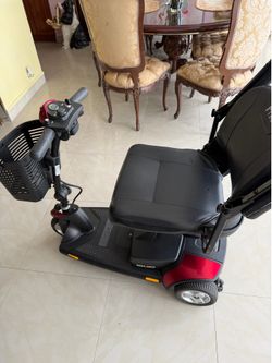 Pride 3 wheels GOGO traveler Mobility Scooter