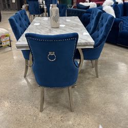 Table With 6 Chairs 