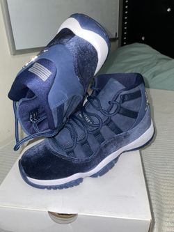 Jordan 11 Midnight