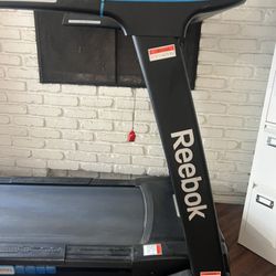 Treadmill  Like New Condition 