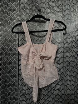 pink bow crop