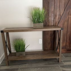 Farmhouse Entryway Table